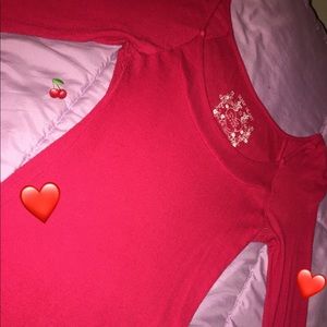 Long sleeve red top 🌹